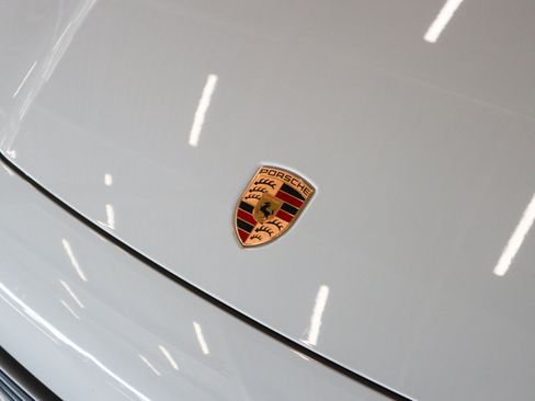 Certified 2023 Porsche Cayenne Platinum Edition AWD/4WD image 28