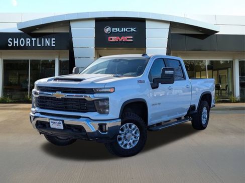 Used 2024 Chevrolet Silverado 2500 LT image 8
