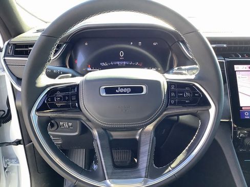 New 2025 Jeep Grand Cherokee Overland w/ Luxury Tech Group IV image 11