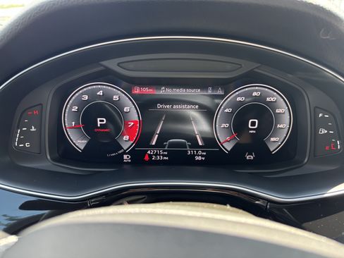 Used 2023 Audi SQ7 Premium Plus AWD/4WD image 25