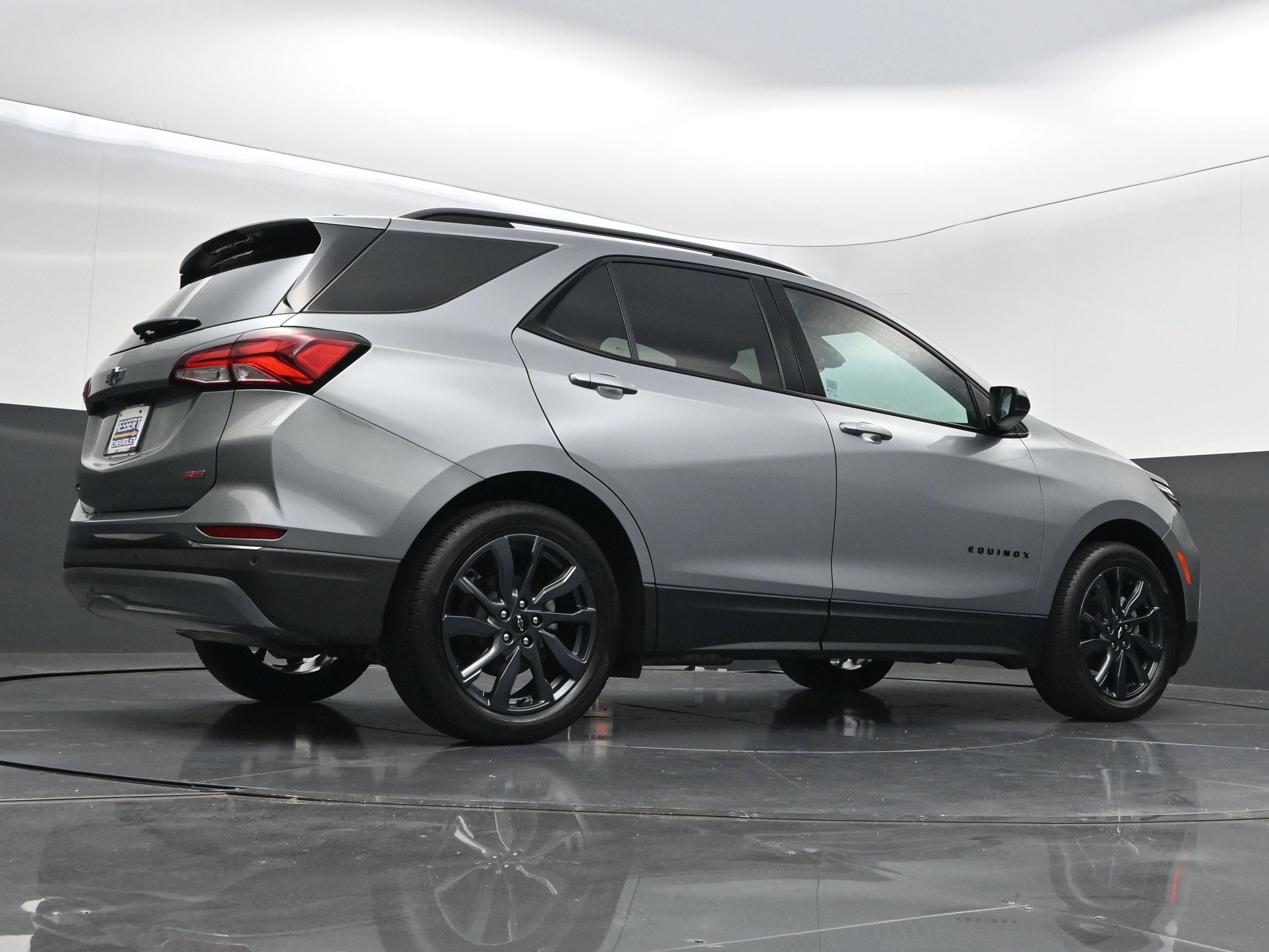 Certified 2023 Chevrolet Equinox RS FWD image 45