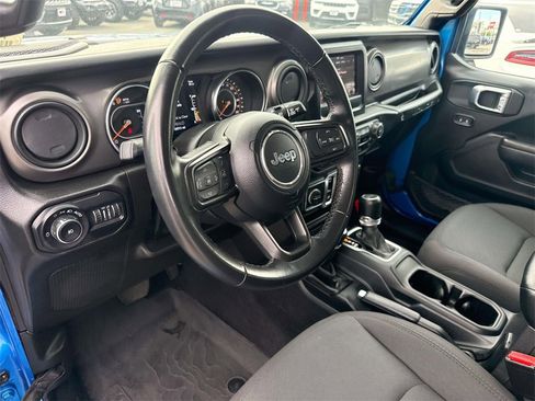Used 2022 Jeep Wrangler Willys image 15