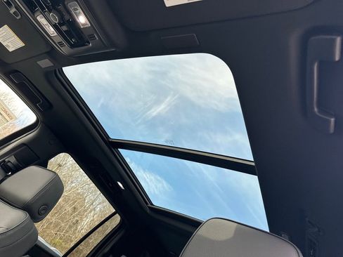 New 2026 GMC Yukon XL Denali w/ Sun & Power Step Package image 31