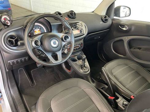Used 2016 smart fortwo Coupe RWD image 47