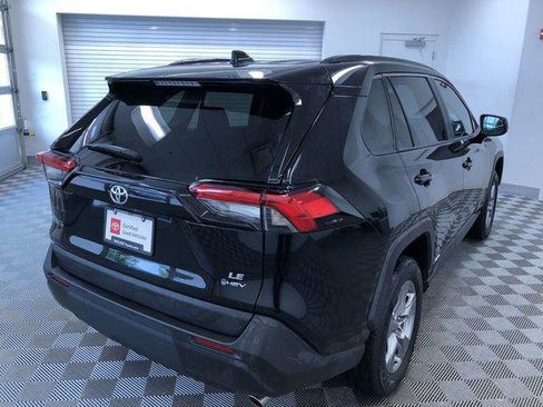 Certified 2025 Toyota RAV4 LE AWD/4WD image 34