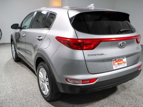 Used 2019 Kia Sportage LX image 9