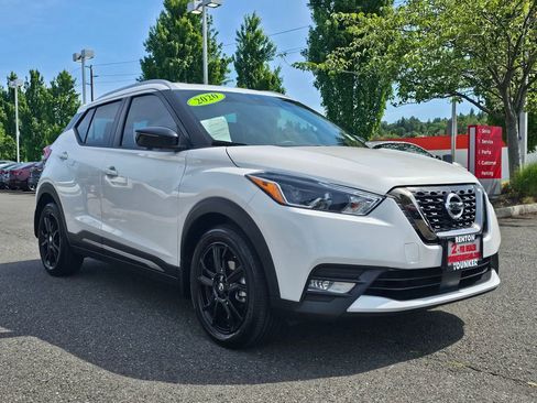 Certified 2020 Nissan Kicks SR w/ SR Premium Package image 3