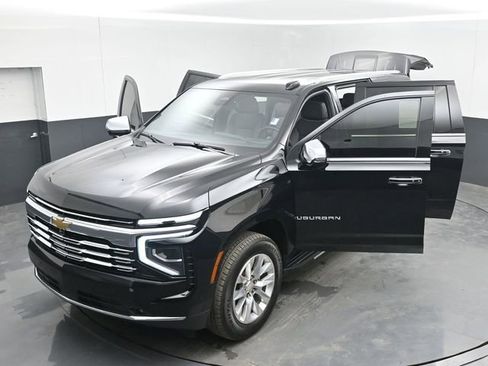 Used 2025 Chevrolet Suburban Premier AWD/4WD image 52