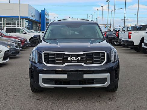 Used 2025 Kia Telluride S image 9