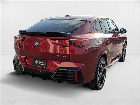 New 2025 BMW X2 xDrive28i w/ Technology Package image 2