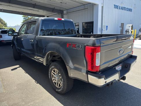 Used 2019 Ford F350 Lariat w/ Lariat Ultimate Package AWD/4WD image 3