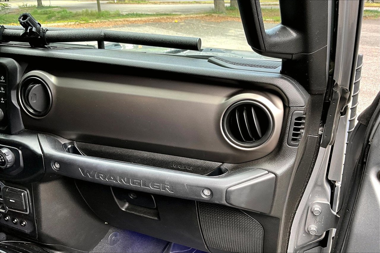 Used 2020 Jeep Wrangler Unlimited Sport AWD/4WD image 22