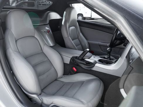 Used 2005 Chevrolet Corvette Convertible w/ Preferred Equipment Group image 36