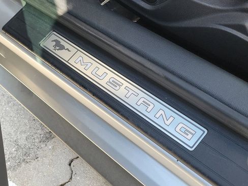 Used 2015 Ford Mustang GT Premium RWD image 30