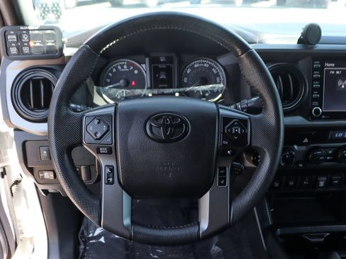 Used 2021 Toyota Tacoma TRD Off-Road w/ Technology Package AWD/4WD image 22