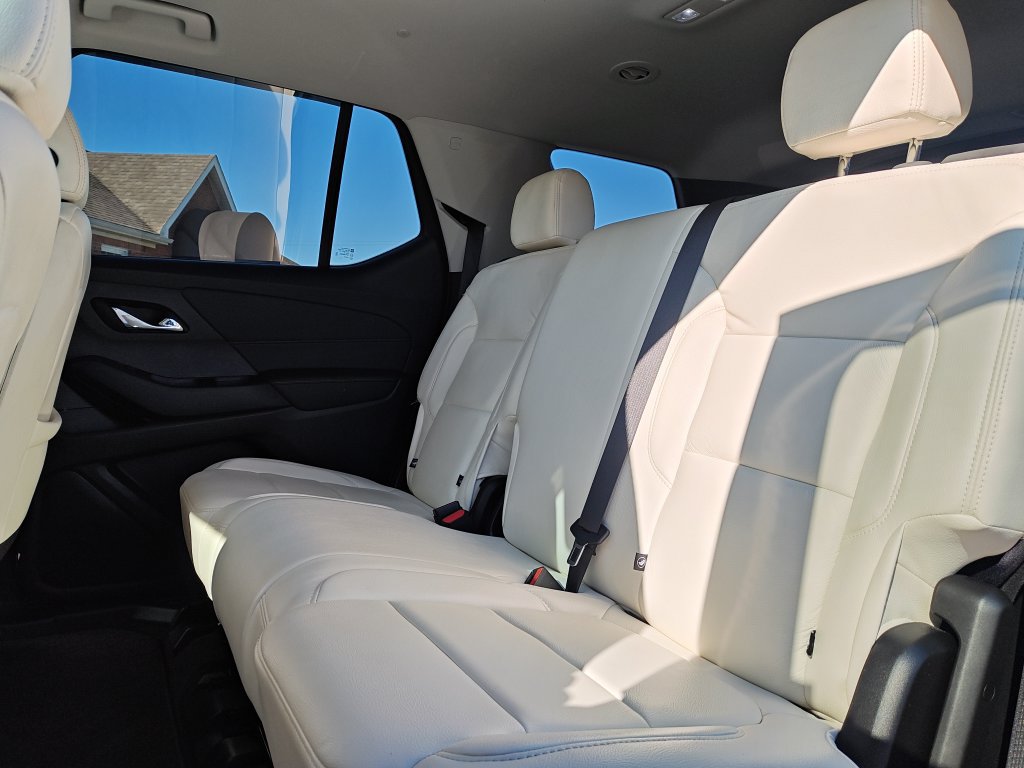 Used 2020 Chevrolet Traverse LS FWD image 14