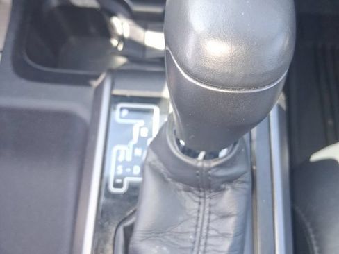 Used 2021 Toyota Tacoma TRD Off-Road w/ TRD Premium Off Road Package AWD/4WD image 20