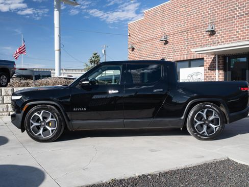 Used 2022 Rivian R1T Adventure image 3