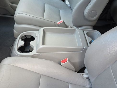 Used 2014 Honda Odyssey Touring Elite image 8