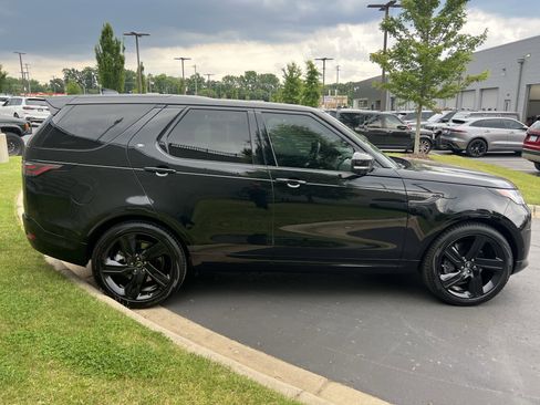 Certified 2023 Land Rover Discovery HSE R-Dynamic AWD/4WD image 8