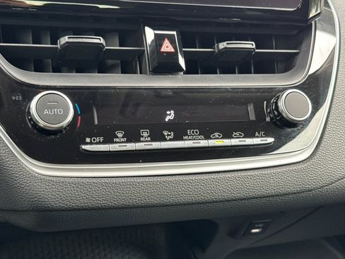 Used 2024 Toyota Corolla LE FWD image 25
