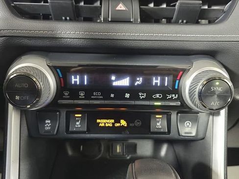 Used 2022 Toyota RAV4 XLE w/ Convenience Package image 37