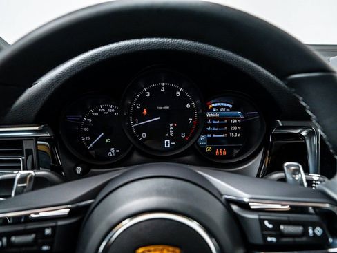 New 2026 Porsche Macan AWD/4WD image 16