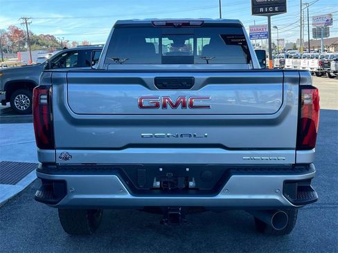 New 2026 GMC Sierra 2500 Denali w/ Denali Reserve Package image 4