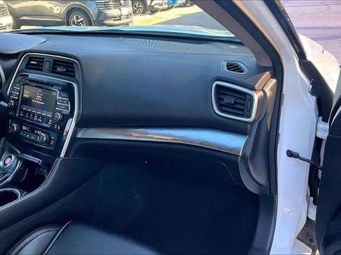 Certified 2023 Nissan Maxima SV w/ Floor Mat Group image 17