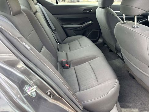 Used 2023 Nissan Altima 2.5 SV w/ SV Premium Package image 15