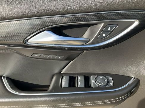 Used 2023 Buick Envision Essence FWD image 6