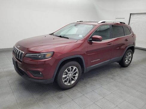 Used 2019 Jeep Cherokee Latitude Plus w/ Comfort/Convenience Group AWD/4WD image 2