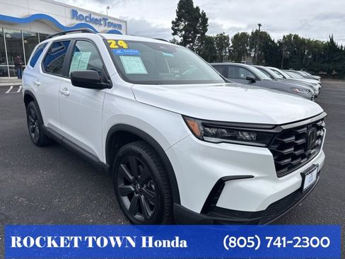 Used 2024 Honda Pilot Sport image 3