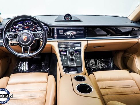 Used 2018 Porsche Panamera image 18