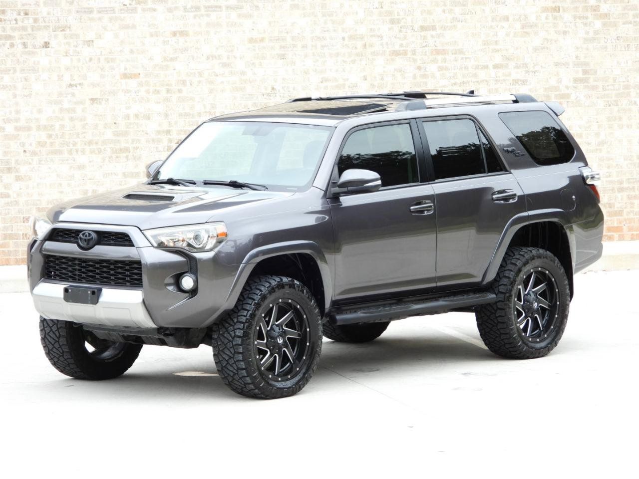 Used 2018 Toyota 4Runner TRD Off-Road Premium AWD/4WD image 39