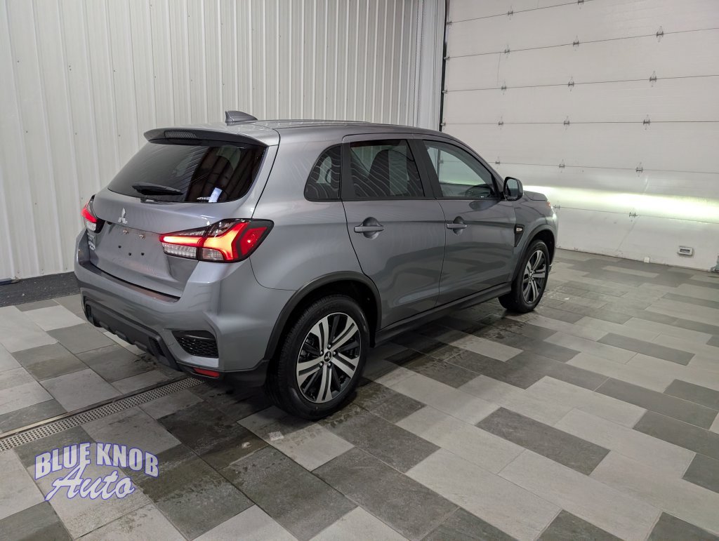 Used 2026 Mitsubishi Outlander Sport ES AWD/4WD image 4
