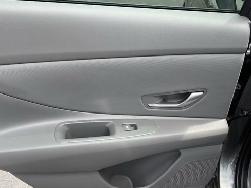 Used 2025 Hyundai Elantra SEL w/ Cargo Package FWD image 14