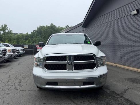 Used 2019 RAM 1500 Classic SLT AWD/4WD image 2