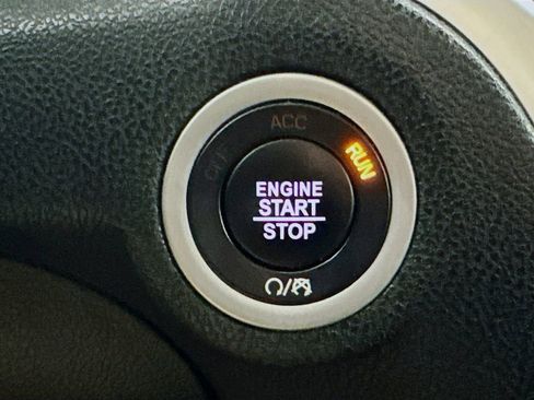 Used 2019 Chrysler 300 Touring w/ Sport Appearance Package image 32