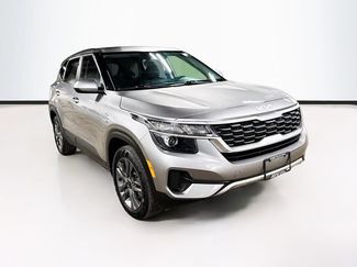 Used 2023 Kia Seltos LX AWD/4WD video 1