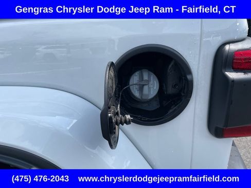 Certified 2025 Jeep Wrangler Unlimited Sahara w/ Safety Group AWD/4WD image 35