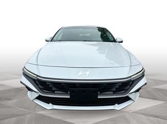 Used 2024 Hyundai Elantra Limited FWD video 3