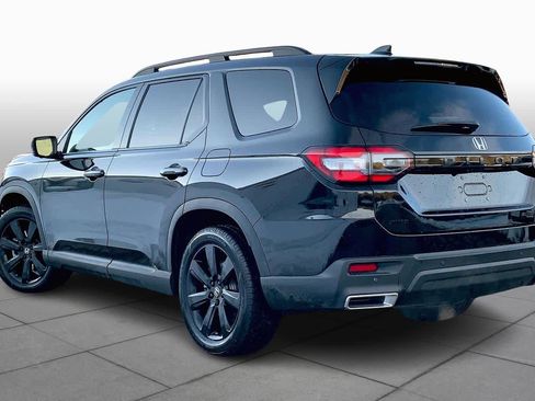 Used 2025 Honda Pilot Black Edition image 12