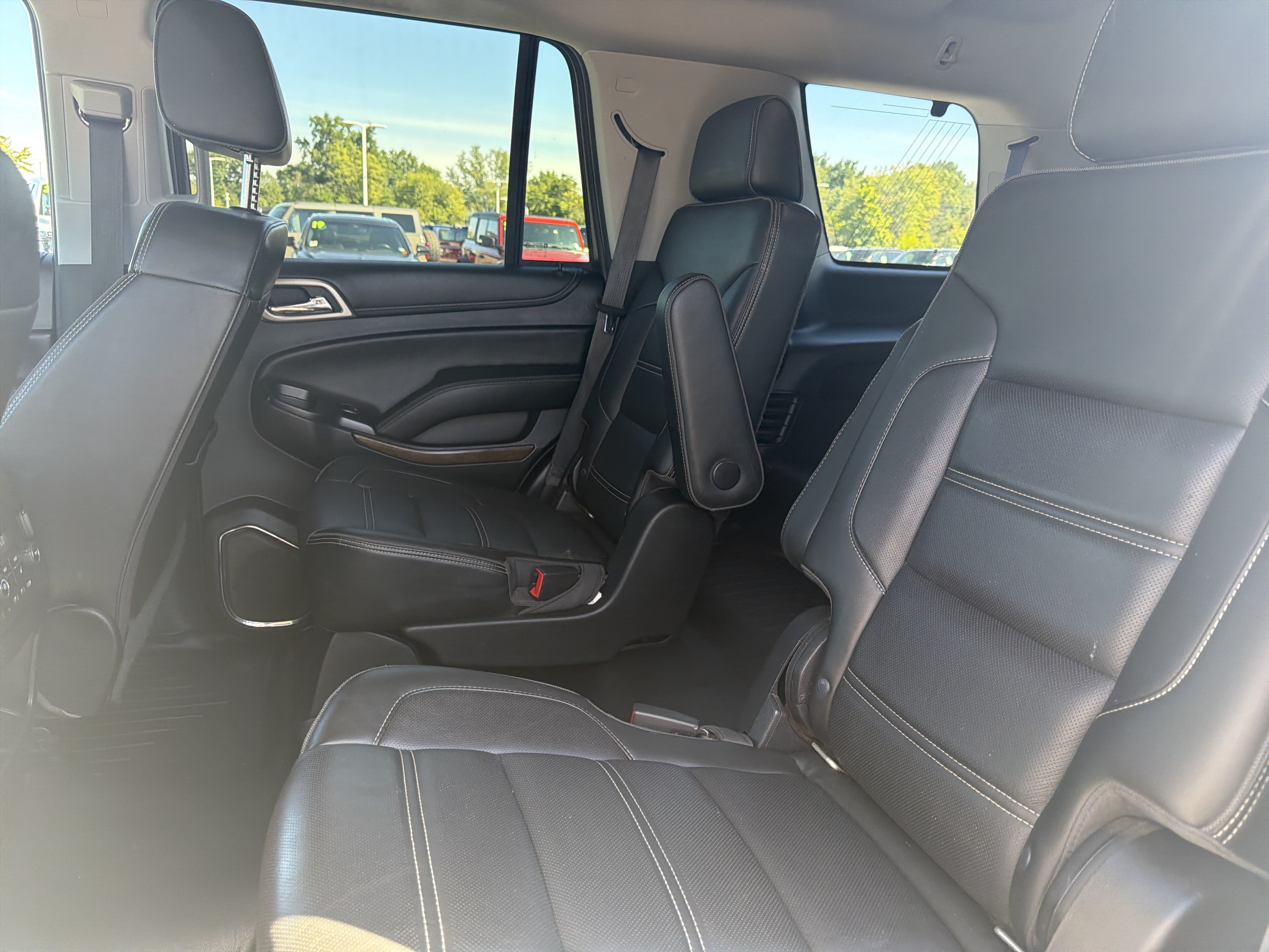 Used 2018 GMC Yukon Denali w/ Denali Ultimate Package AWD/4WD image 13