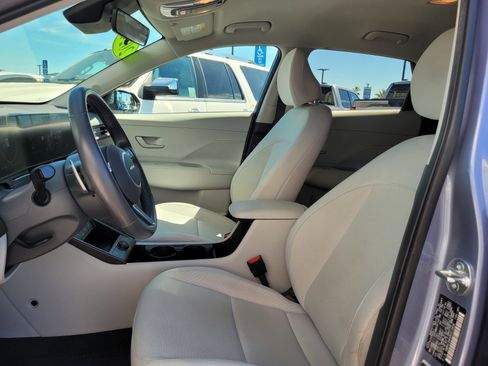 Used 2024 Hyundai Kona SEL FWD image 11