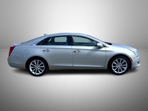 Used 2016 Cadillac XTS Luxury w/ Driver Awareness Package AWD/4WD image 4