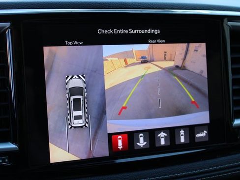 Used 2024 Chrysler Pacifica Limited image 8