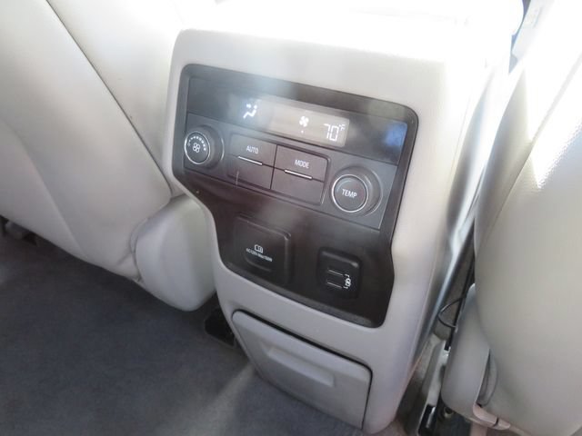 Used 2017 GMC Acadia SLT w/ LPO, Cargo Package FWD image 16