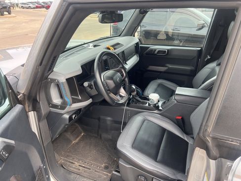 Used 2023 Ford Bronco Black Diamond image 6