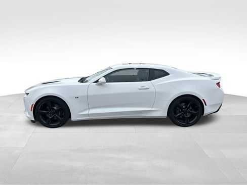 Used 2016 Chevrolet Camaro SS image 2